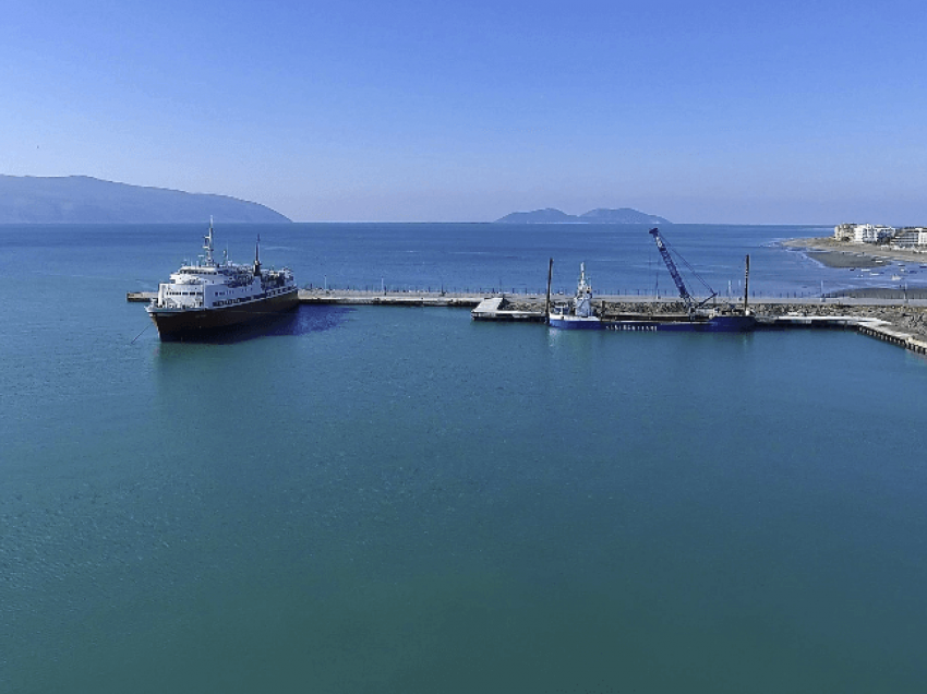 Anijet gjenerator vendosen në gjirin e Vlorës. Së shpejti nisin prodhimin