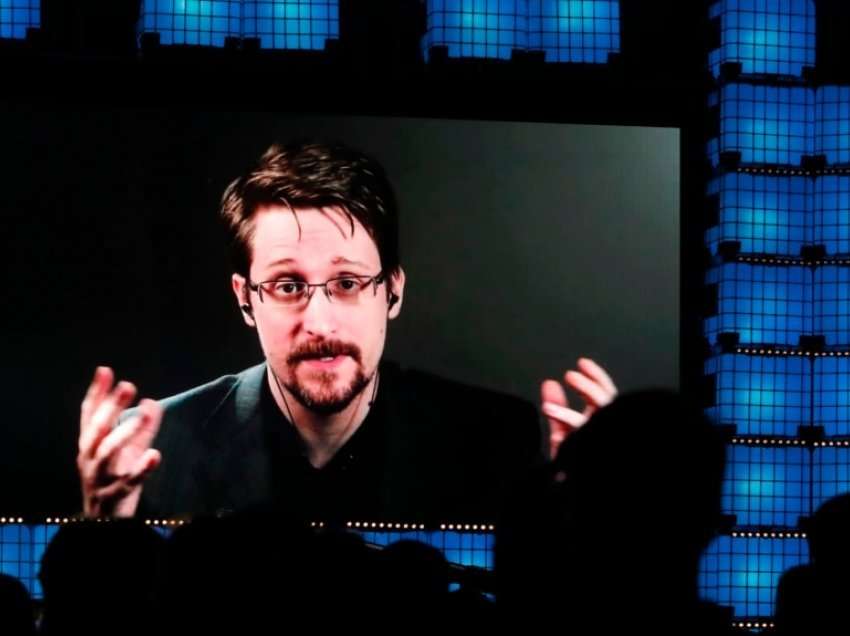 Putin i jep nënshtetësinë ruse ish-kontraktorit amerikan Edward Snowden