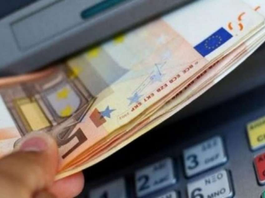 Sektori publik, procesohen pagat pa shtesën prej 50 euro