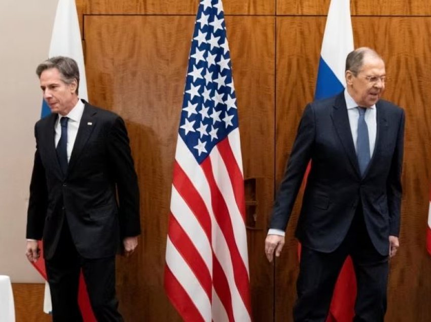 Blinken: Rusia duhet të lirojë menjëherë dy amerikanët e ndaluar