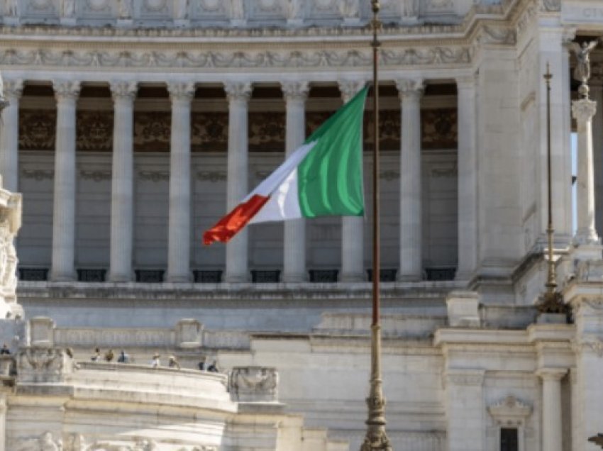 100 mijë euro gjobë për italianët që përdorin anglishten në komunikimin zyrtar