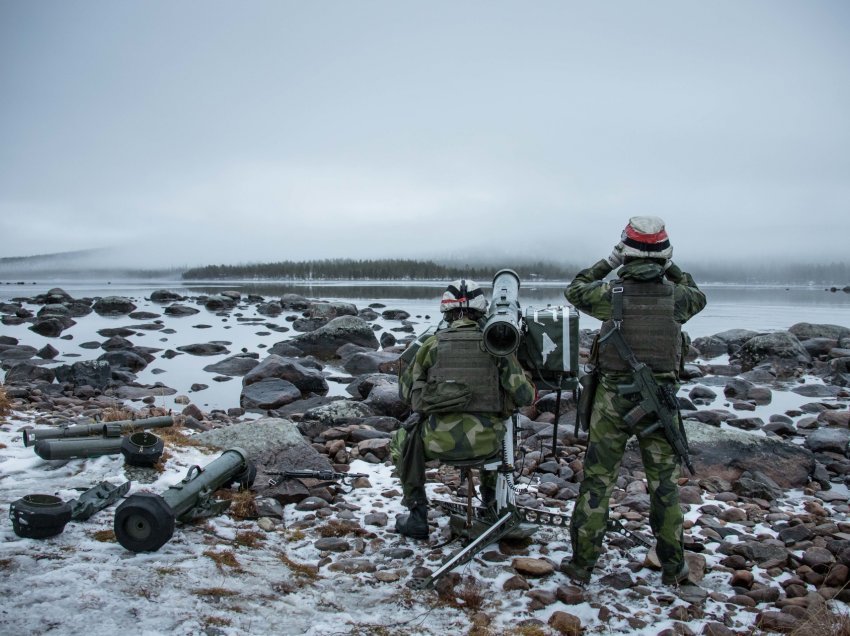 Finlanda në NATO/ Rusia forcon potencialin ushtarak
