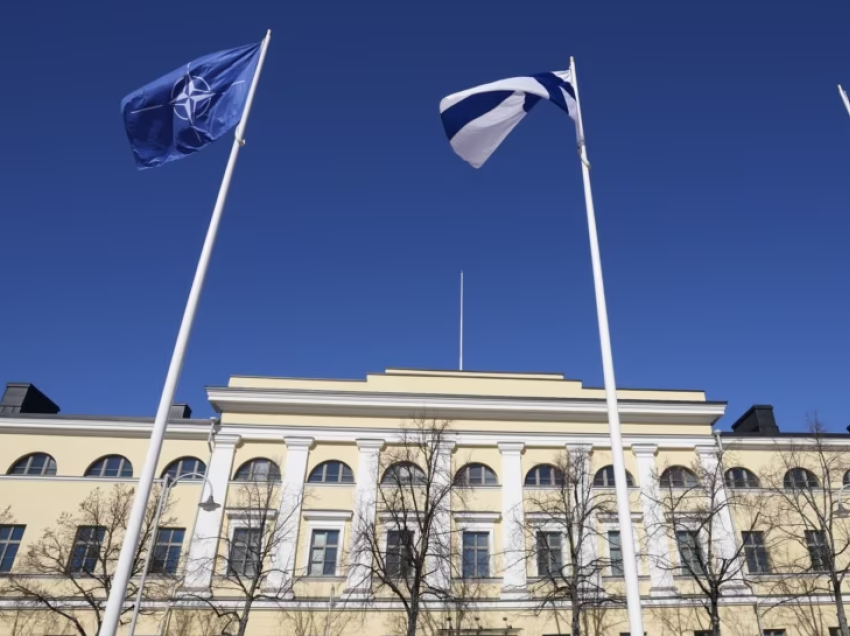 Finlanda anëtarësohet në NATO, dyfishohet kufiri i aleancës ushtarake me Rusinë