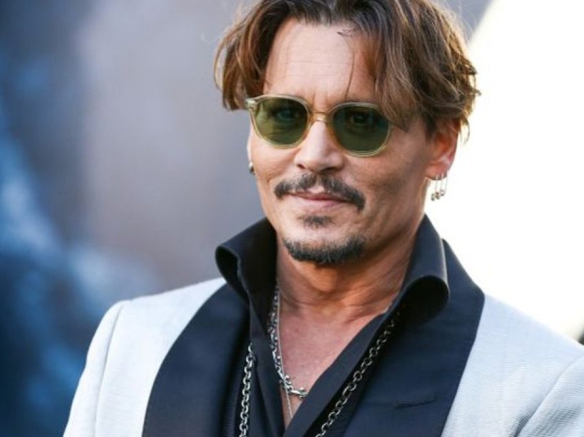 Johnny Depp kthehet në aktrim me “Jeanne Du Barry”