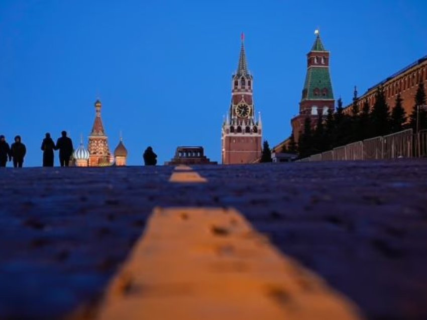 Rusia e akuzoi zyrtarisht gazetarin amerikan për spiunazh