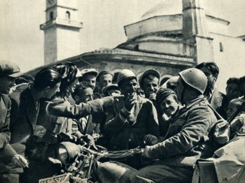 Italia pushtoi Shqipërinë para 84 viteve