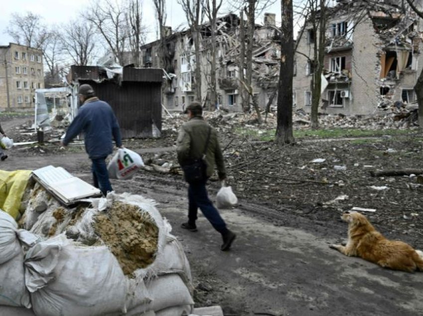 ​Italia ndihmon ukrainasit e dëmtuar me proteza dhe struktura mjekësore