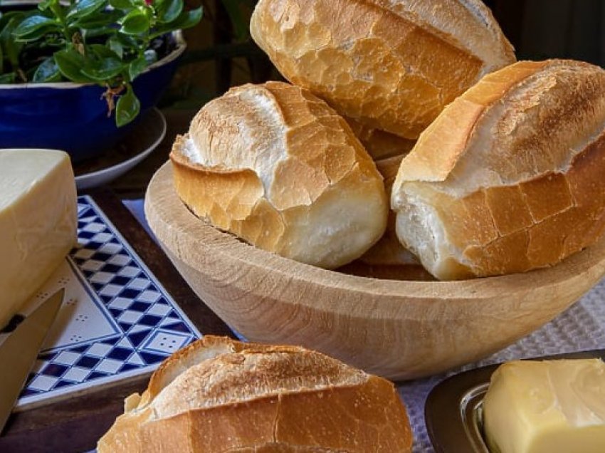 A e dini pse restorantet shërbejnë gjithmonë bukë para pjatës kryesore? Arsyeja do ju befasojë
