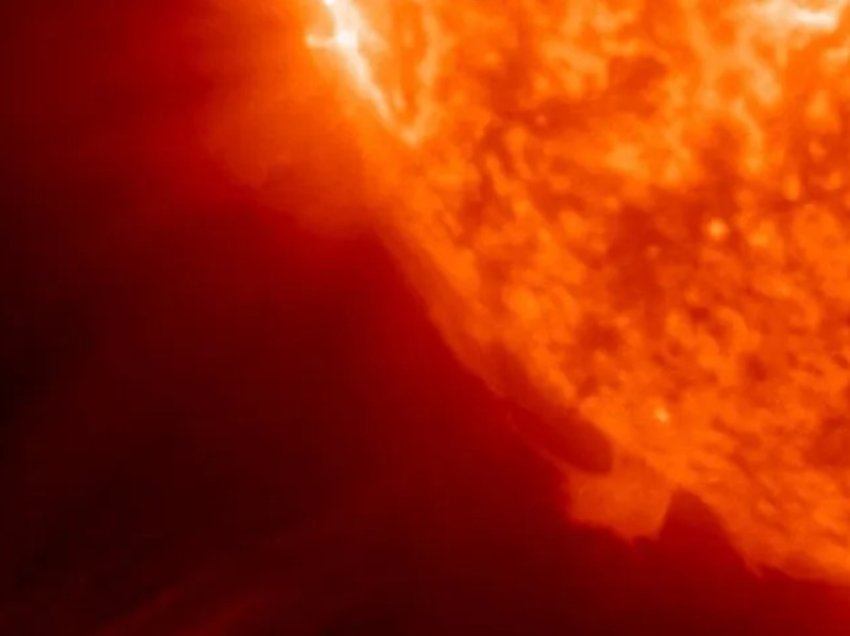 Studiuesit: Shpërthimi i madh në Diell mund të ndikojë edhe në Tokë