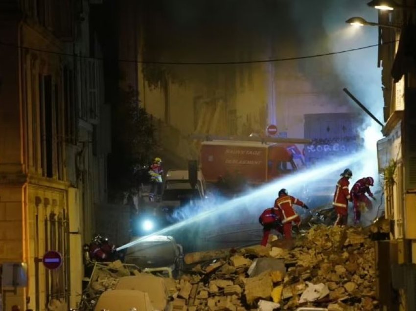 Marsejë, shembet ndërtesa; zjarri pengon operacionet e shpëtimit