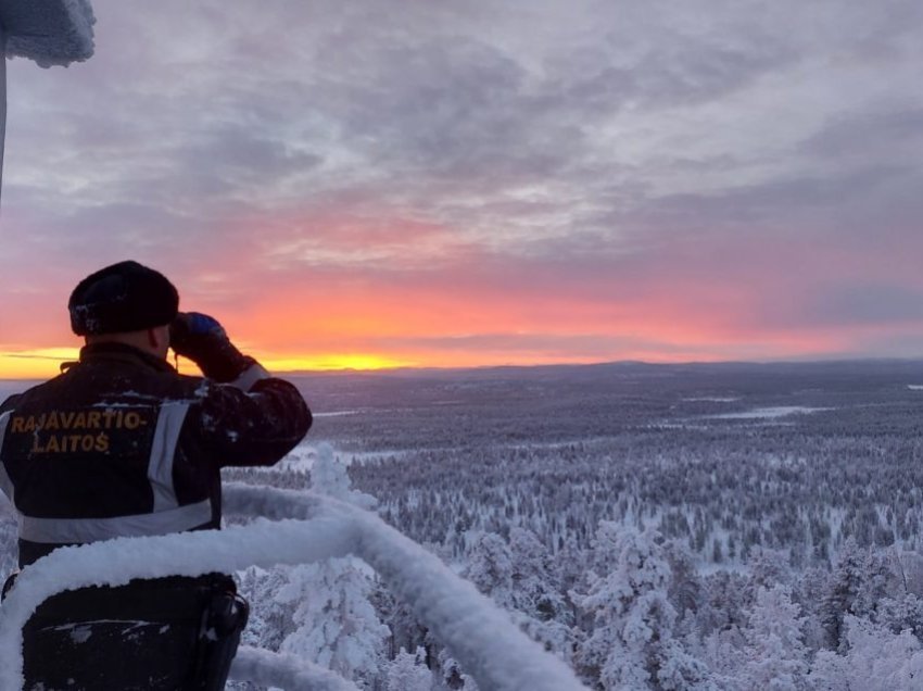 Pas hyrjes së Finlandës në NATO, Rusia po forcon mbrojtjen kufitare me këtë vend