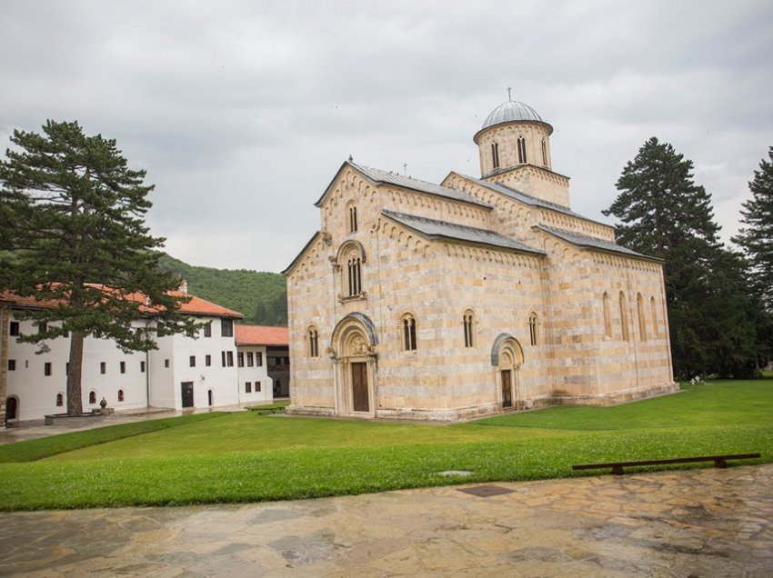 Manastiri i Deçanit sivjet s’figuron në listën 7 e monumenteve të rrezikuara