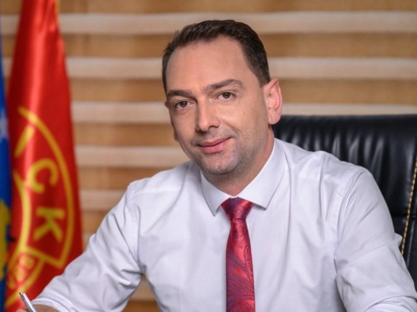 Kryetari i Skenderajt dënohet pasi largoi nga puna vajzën e dëshmorit