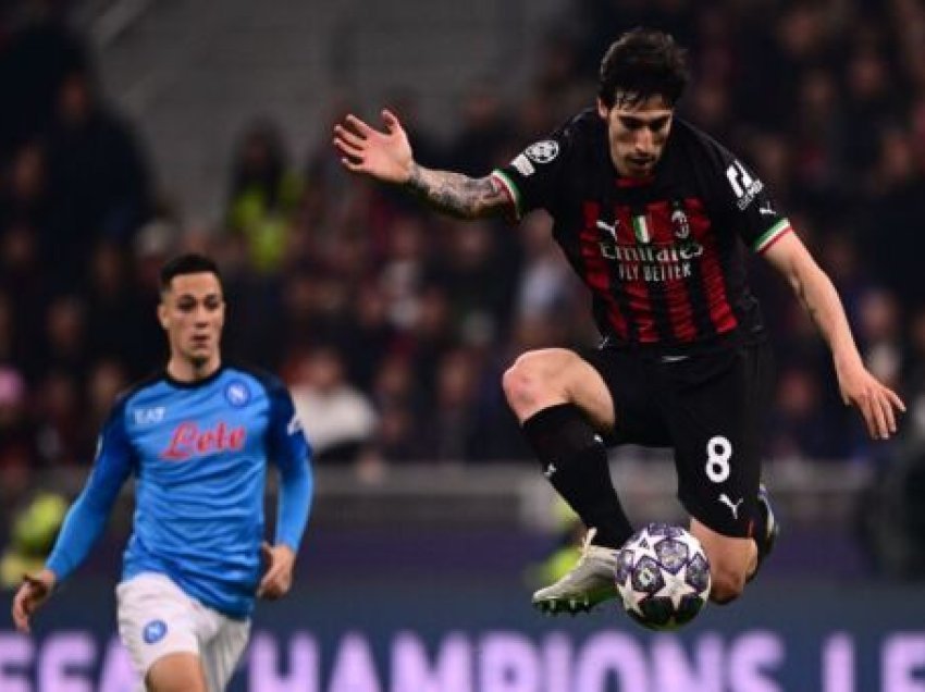 Arbitri i Milan - Napoli kryqëzohet nga gazetarët pas ndeshjes: Turp të kesh