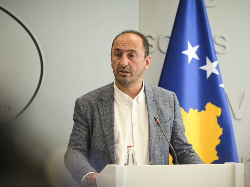 Liburn Aliu deklarohet për marrëveshjen Kosovë-Mali i Zi