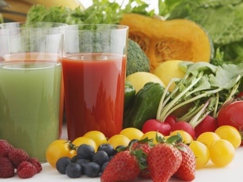 Gjashtë lëngje frutash që i bëjnë mirë trupit