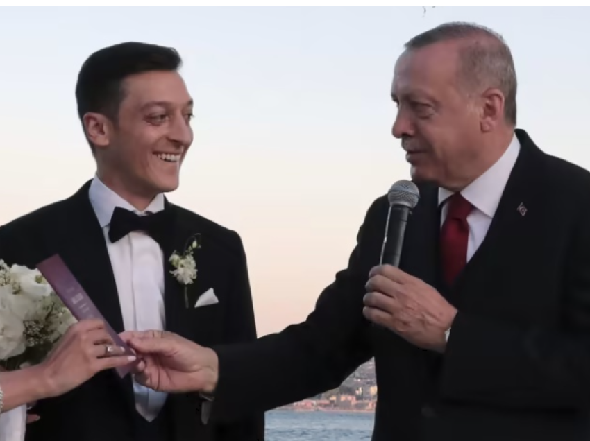 Ozil i hyn politikës, do të bëhet kandidati i partisë në pushtet për parlamentin turk