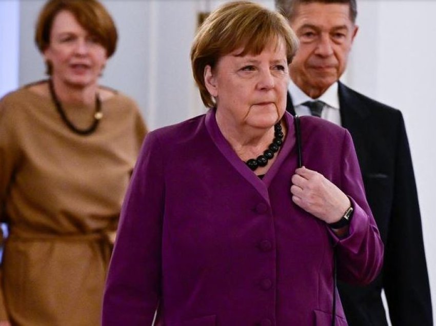 Angela Merkel nderohet me medaljen më të lartë të Gjermanisë