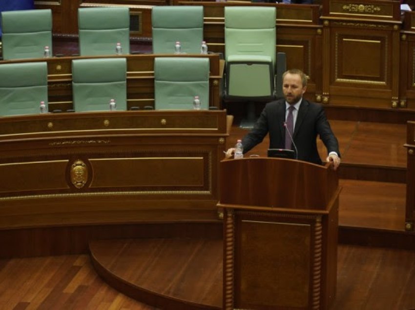 ​Tahiri akuzon mazhorancën në Kuvend: Jemi në një kaos parlamentar
