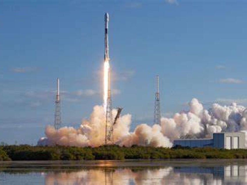 SpaceX teston raketën më të madhe ndonjëherë