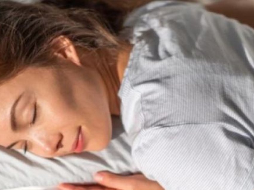 Gjumi ndihmon në ruajtjen e kujtimeve