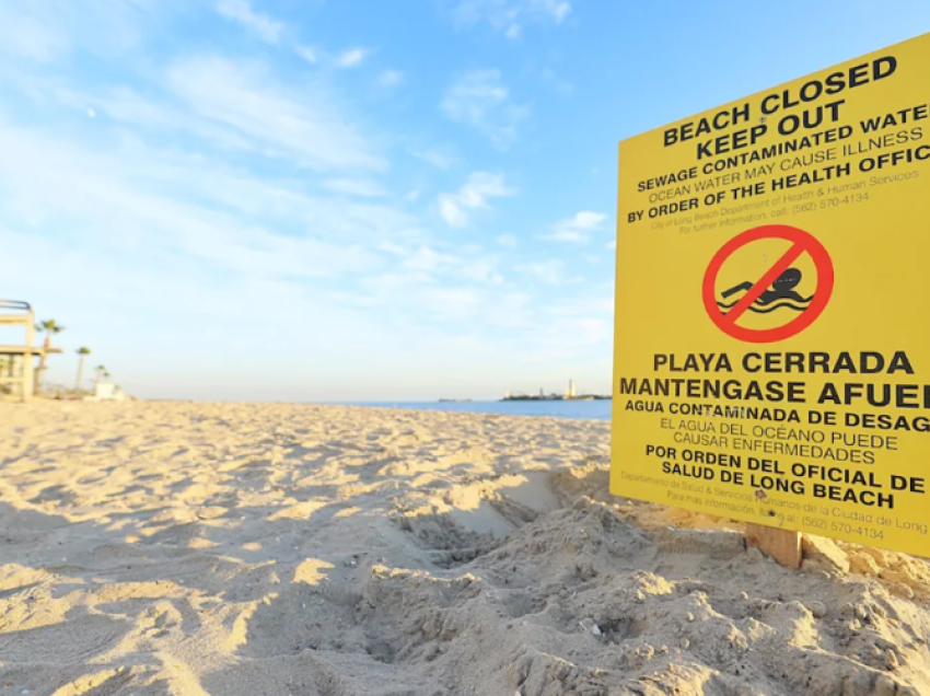 Los Angeles “mbytet” nga ujërat e zeza, mbyllen plazhet
