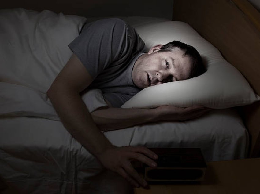 Studimi: Një natë pa gjumë mund ta plakë trurin tuaj për dy vjet