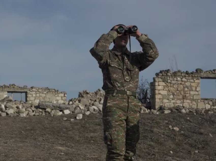 Rriten tensionet në Nagorno-Karabak
