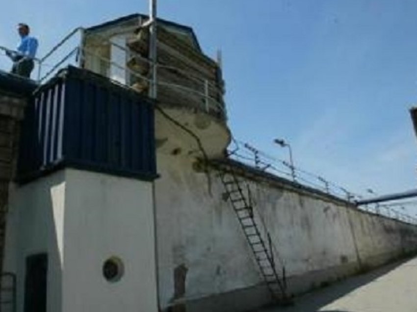 Digjet makina e gardianit të burgut “Idrizovë”, i pesti rast brenda gjashtë muajve