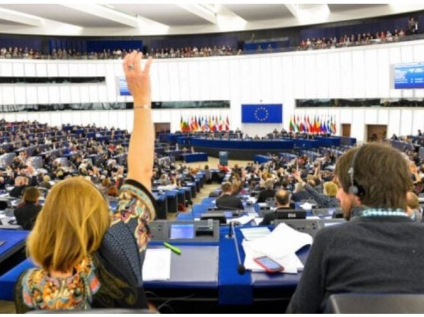Parlamenti Europian u kërkon 5 vendeve anëtare të BE’së ta njohin Kosovën
