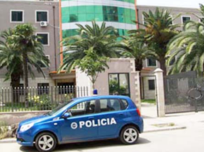 Ushtroi dhunë ndaj bashkëshortes, arrestohet 39-vjeçari në Durrës