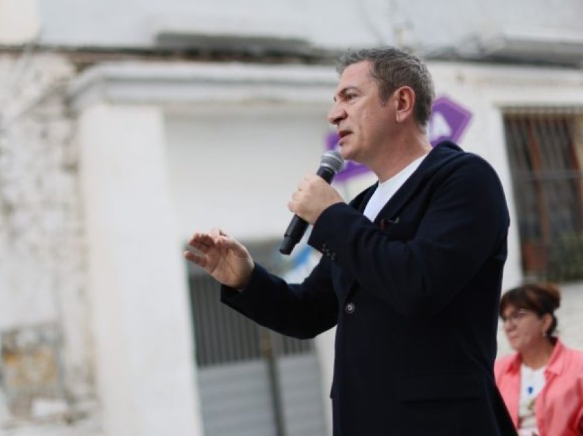 Gjiknuri dhe Llatja bashkëbisedim me banorët e lagjes “Kongresi i Elbasanit”: Aksioma e votës më 14 Maj është bashki më e mirë, paga më të larta, pensione më të larta