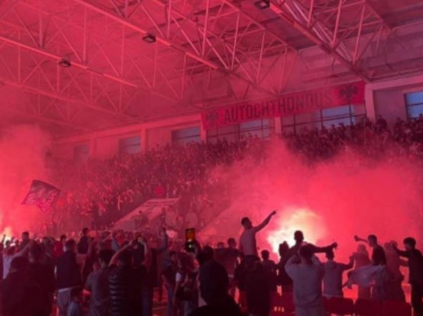 “Torcida” krijon atmosferë të zjarrtë në “Minatori”, pasi Trepça kaloi në finale