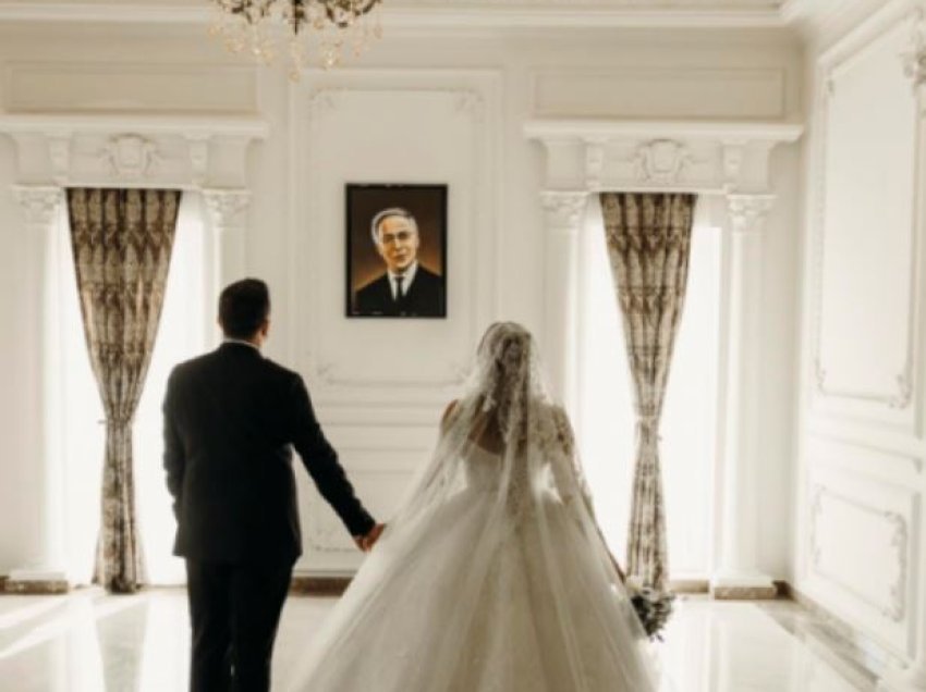 Vajza e Jakup Krasniqit publikon letrën e tij me urimin për martesë