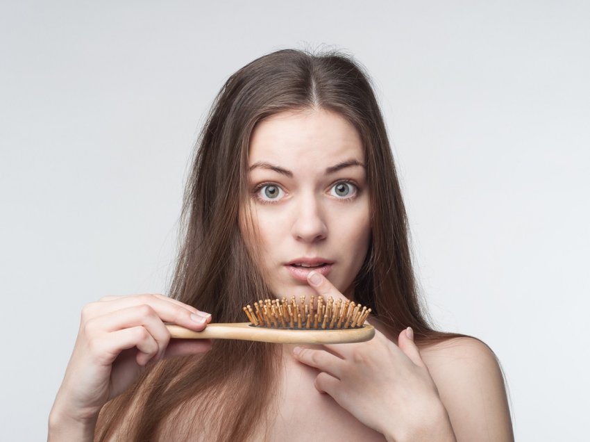 Ushqimet që parandalojnë rënien e flokëve