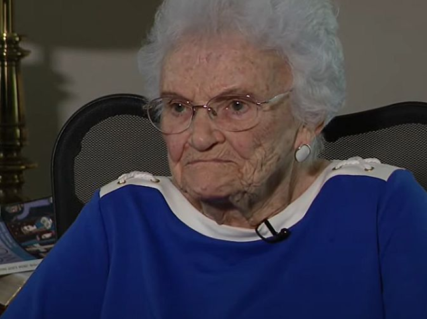 Në moshën 102-vjeçare, gjyshja zbulon sekretin e jetëgjatësisë: Pi vodka çdo natë
