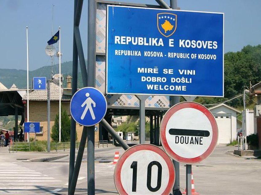 Gjendja në vendkalimet kufitare, qytetarët presin deri në 1 orë për të dalë dhe për të hyrë në Kosovë