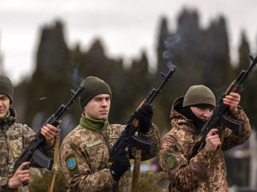 Polonia do të dyfishojë numrin e trupave në kufirin me Bjellorusinë