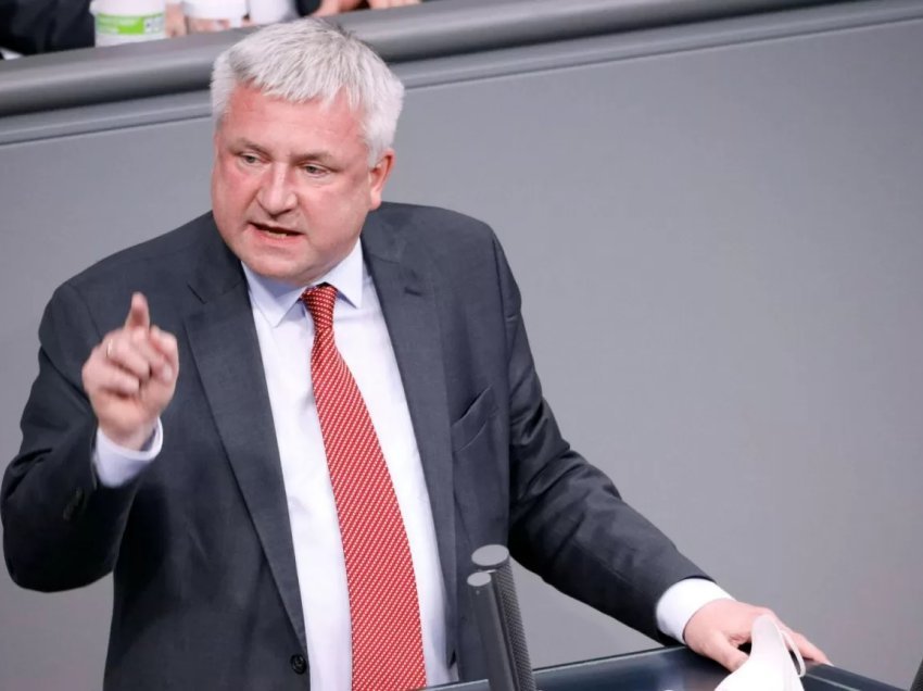 Deputeti gjerman reagon për letrën e politikanëve perëndimorë për Kosovën, tregon a ka mbështetjen e tij