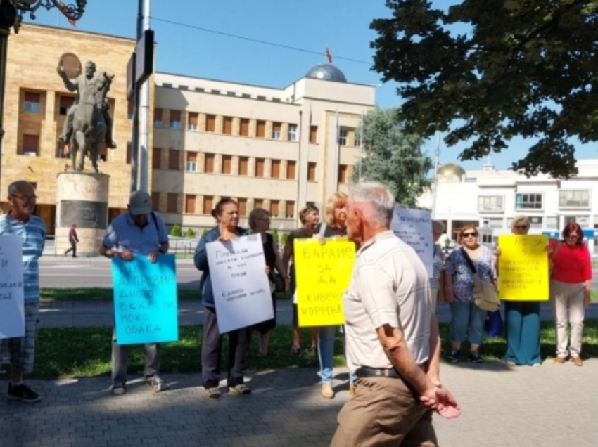 Pensionistët sot protestuan në Shkup, kërkojnë rritje të pensioneve