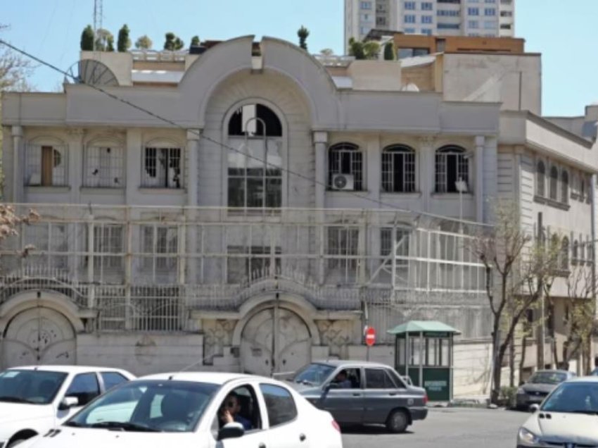 Rihapet Ambasada saudite në Iran pas shtatë vjetëve