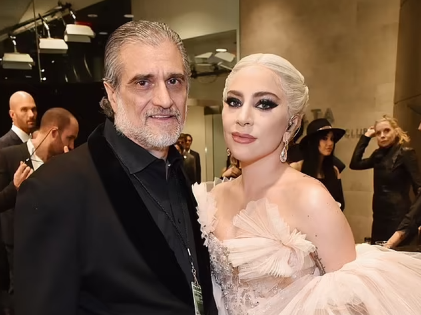 Babai i Lady Gaga-s drejton akuzën kundër qindra emigrantëve në lagjen e tij
