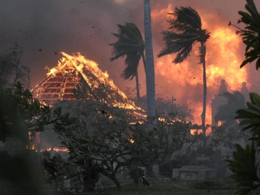 Bideni i shpall zjarret në Hawaii katastrofë të madhe