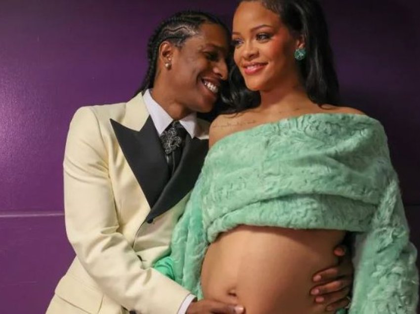 Rihanna bëhet nënë për herë të dytë, zbulohet gjinia e bebit të këngëtares