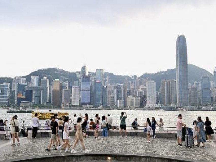 Hong Kongu pati mbi 16.4 milionë vizitorë në periudhën janar-korrik