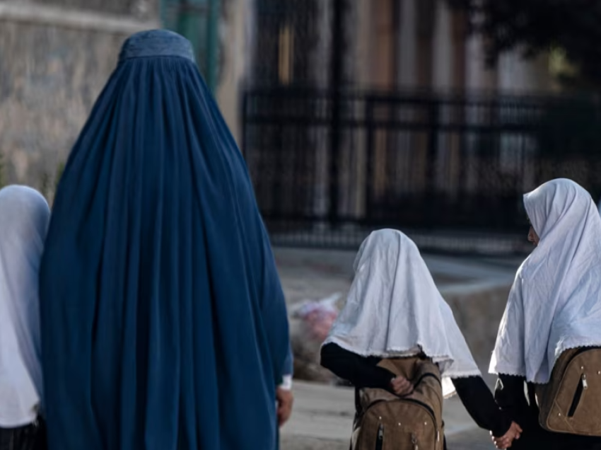 Islami nuk ndalon shkollimin e vajzave – pse talibanët s’e lejojnë?