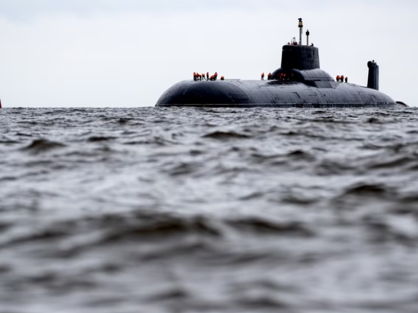 Rusia do t’i pajisë nëndetëset e reja bërthamore me raketa hipersonike