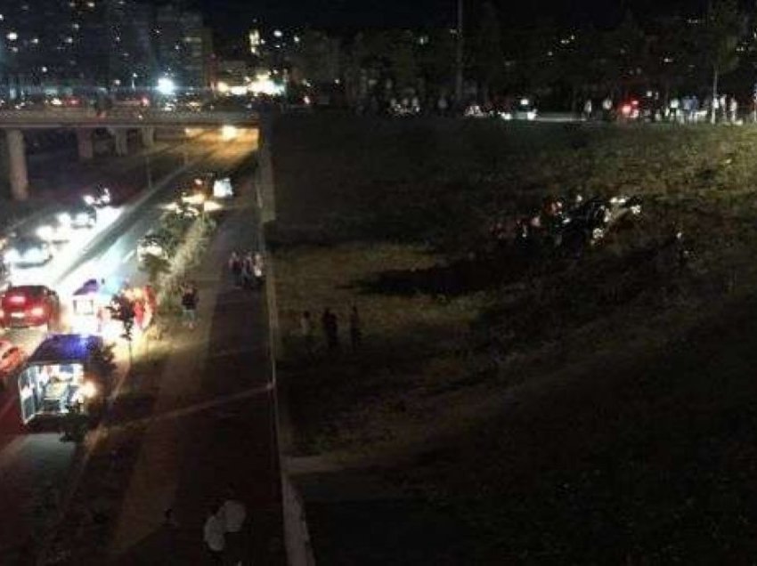 Tre të lënduar nga rënia e veturës nga rrethrotullimi në Prishtinë