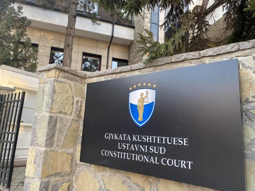 Ish-gjyqtari i Gjykatës Kushtetuese: Kryetarët mund t’i drejtohen Kushtetueses nëse tërhiqen përmes peticionit