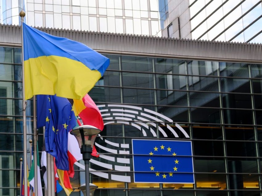 BE lëviz fondet për Rusinë dhe Bjellorusinë në Ukrainë dhe Moldavi